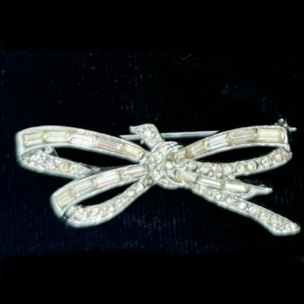 Vintage Silver Tone Clear‎ Rhinestone MCM Bow Brooch 2”